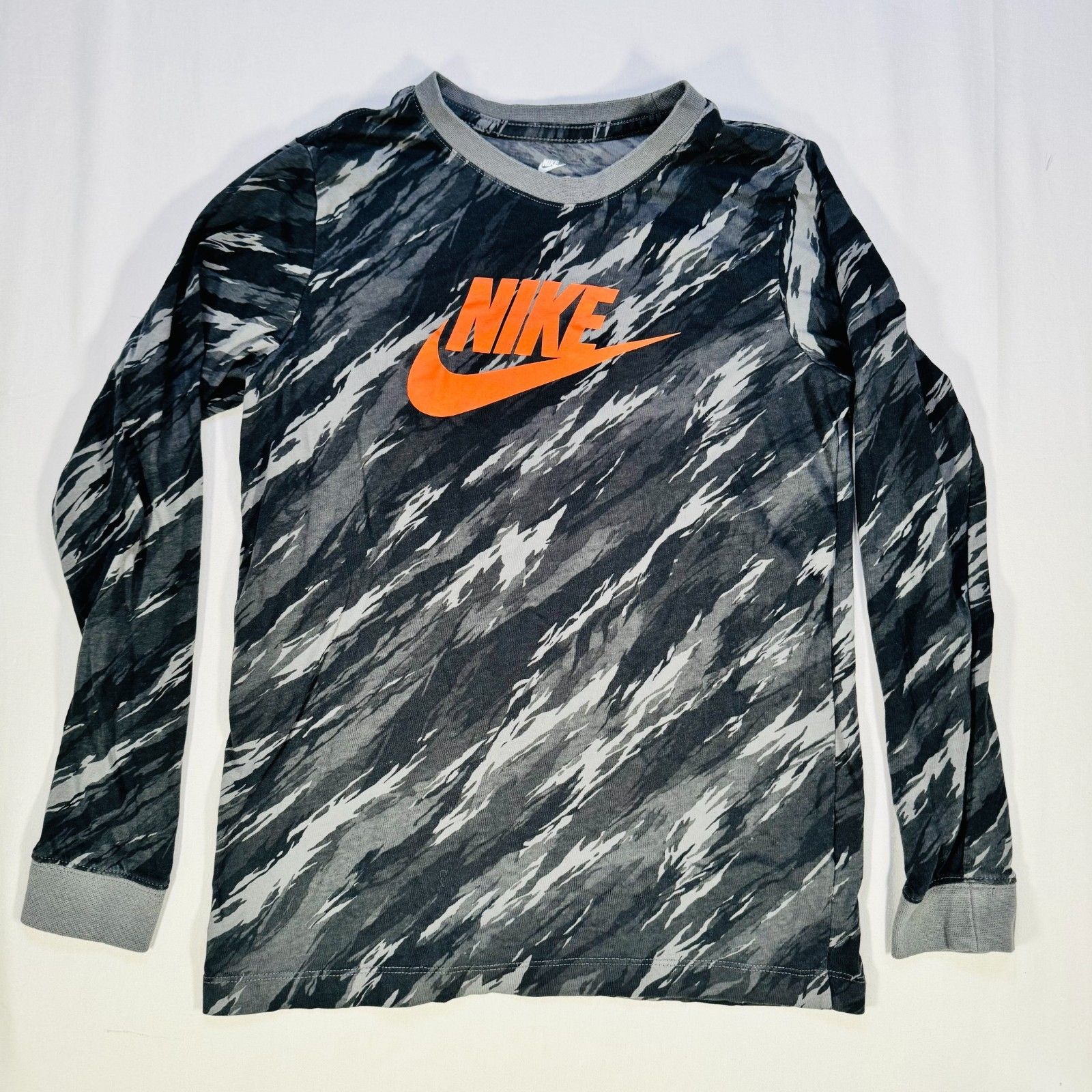 Nike Youth Long Sleeve Tee Gray Camo Print Orange Swoosh Logo Size L